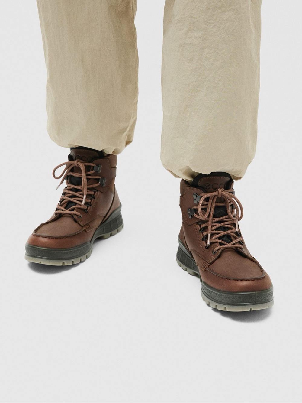 ECCO Men's Track 25 High GORE-TEX Boot